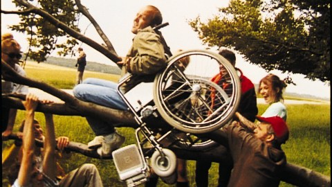 Záběr z filmu Idioti